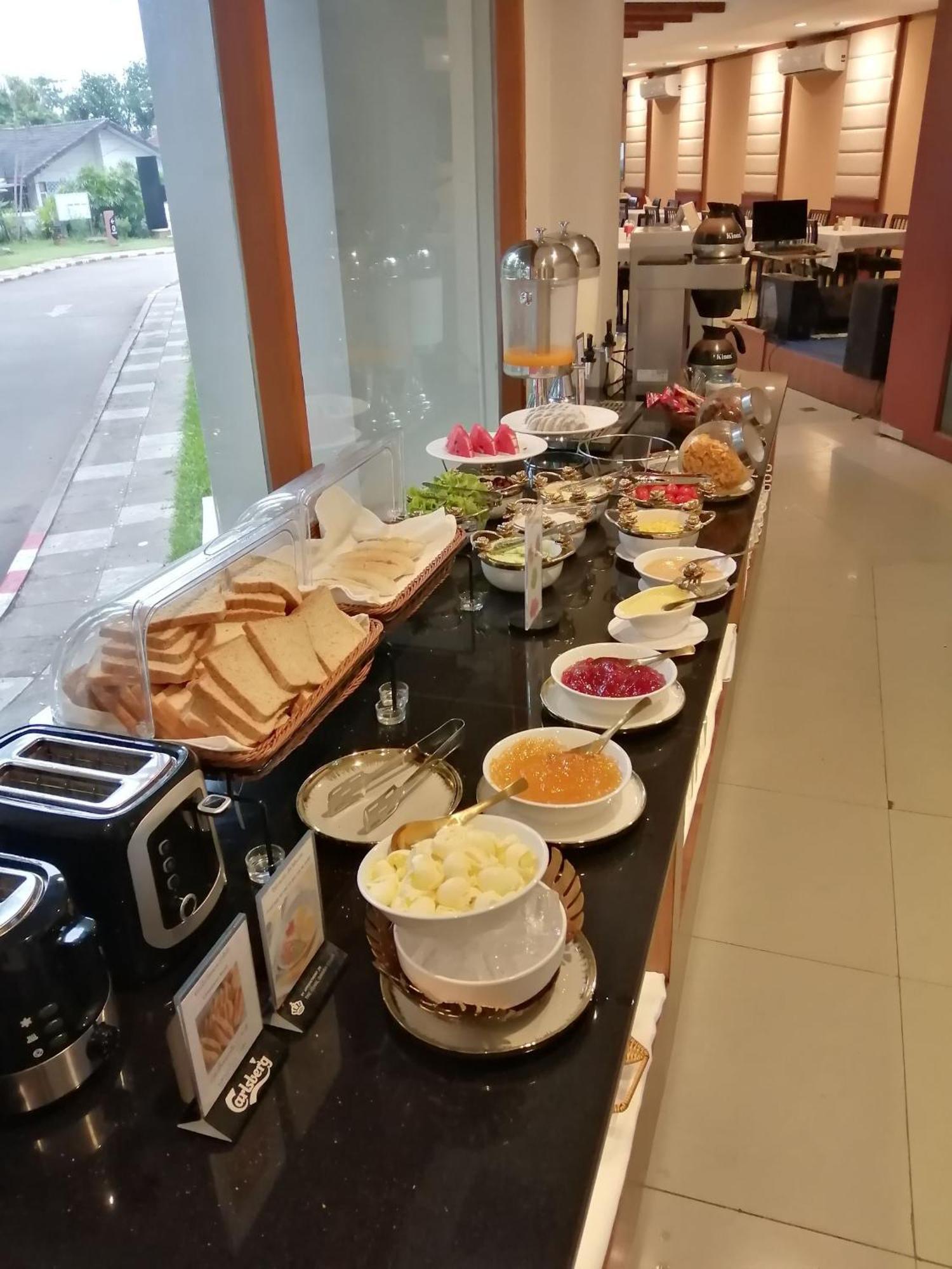 President Hotel Udonthani Eksteriør billede